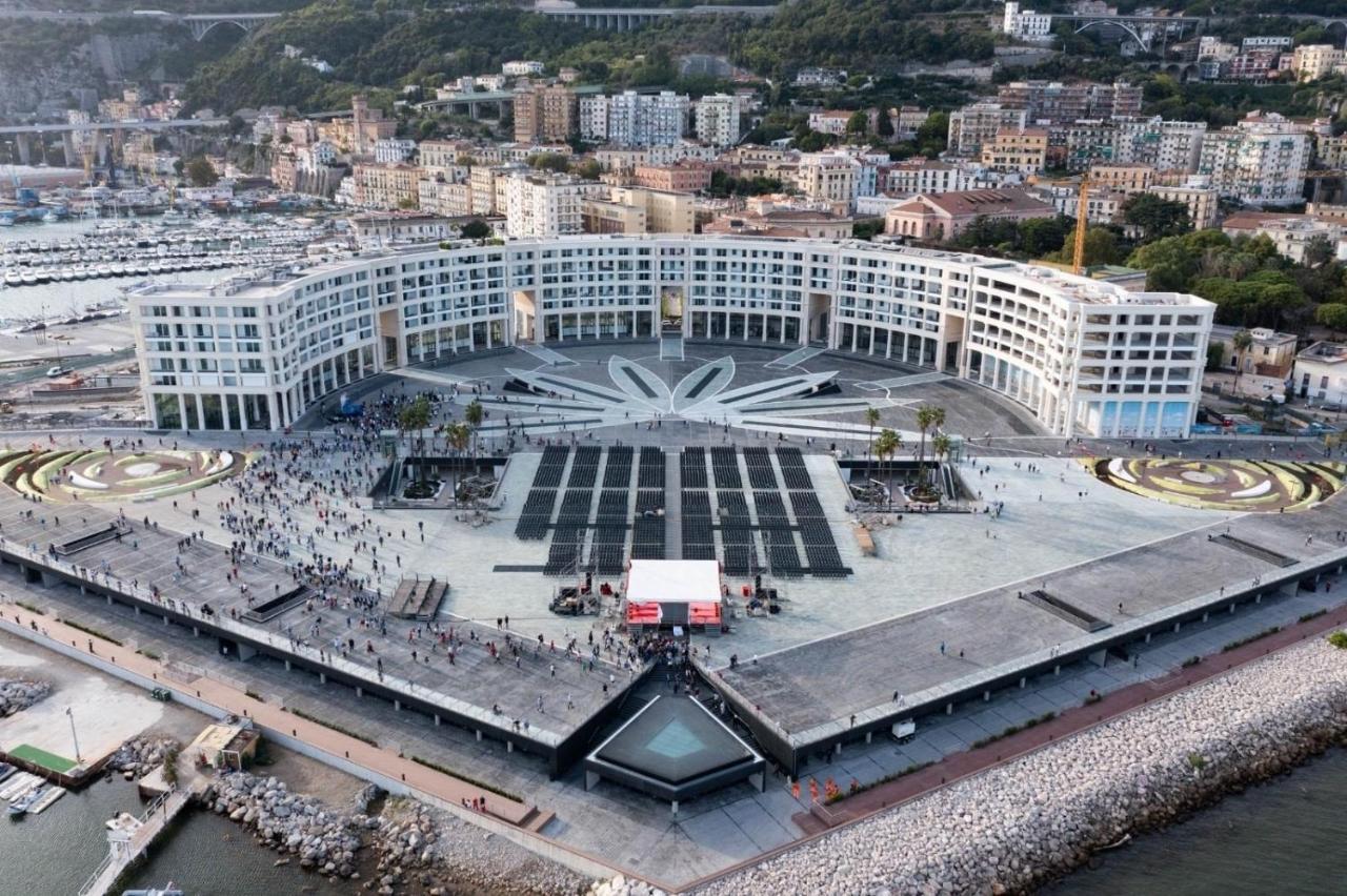 Palazzo Della Poesia Casa Vacanze Salerno Exterior foto