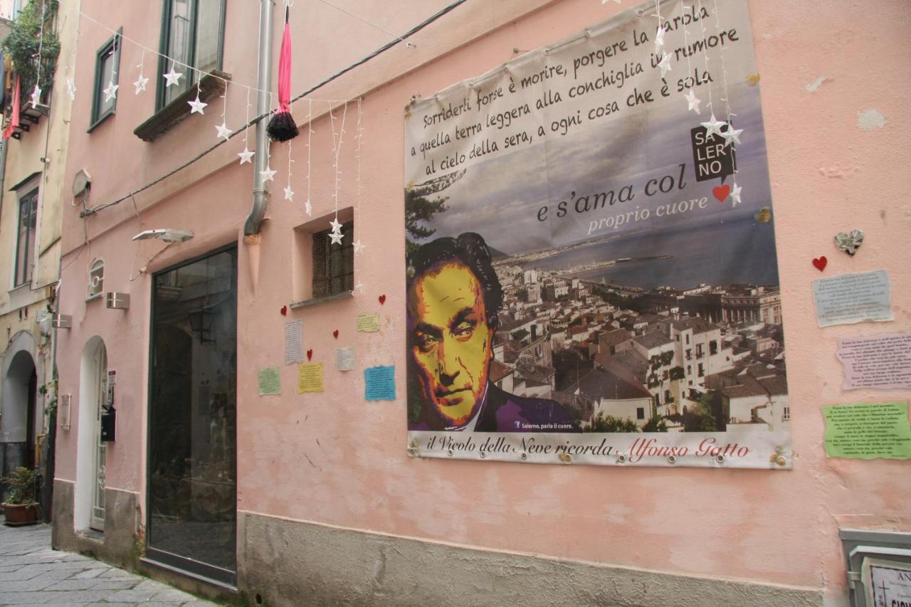 Palazzo Della Poesia Casa Vacanze Salerno Exterior foto