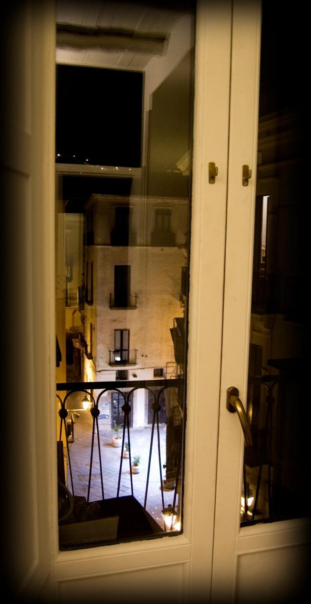 Palazzo Della Poesia Casa Vacanze Salerno Exterior foto